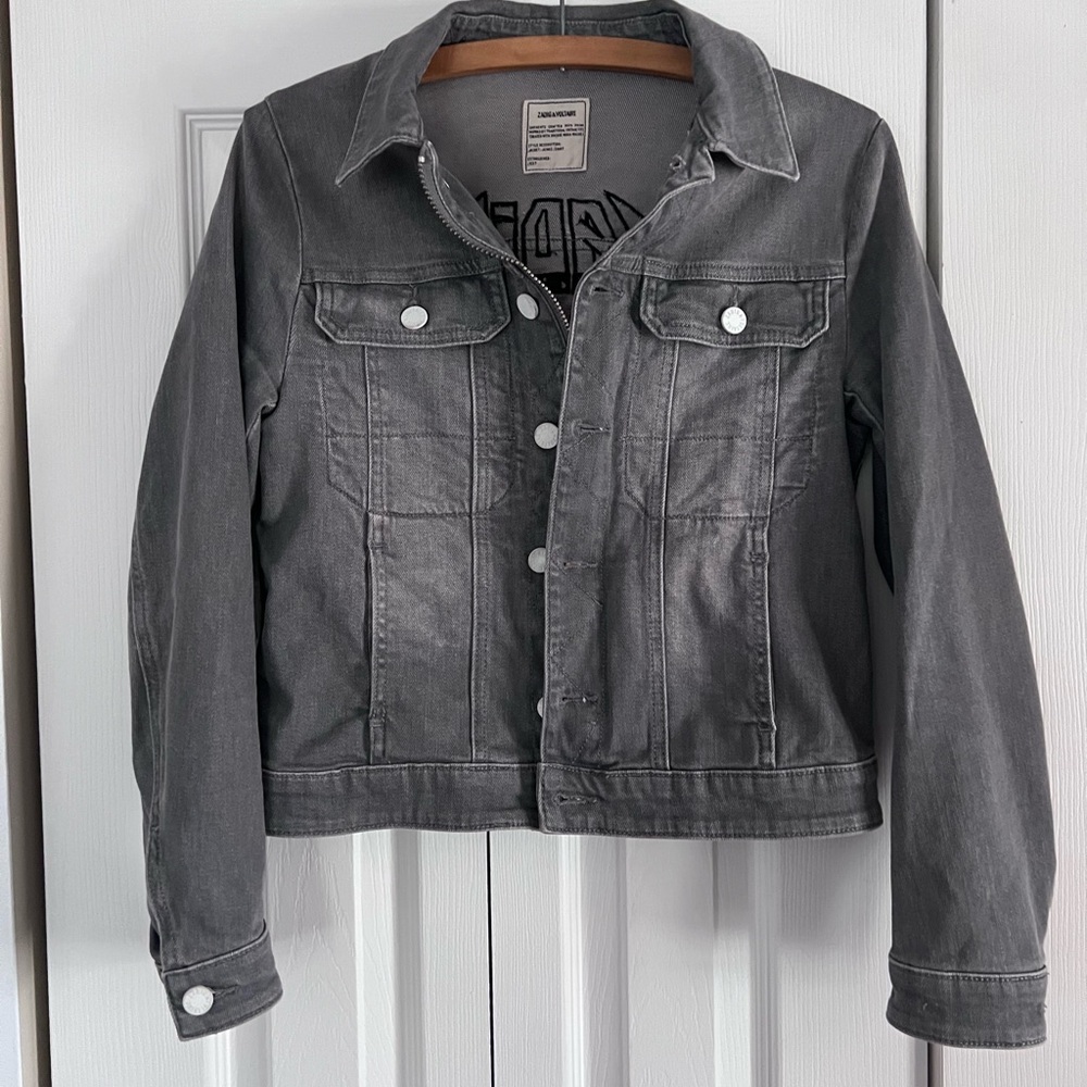 3/$250🪴— Zadig and Voltaire Embroidered Gray Denim Jacket size Small